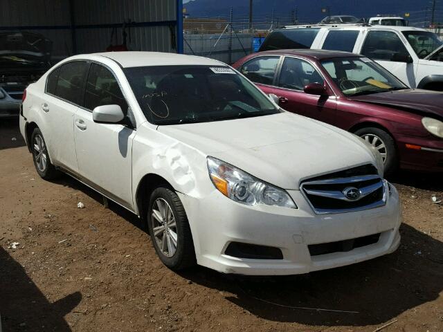 4S3BMBF60B3234211 - 2011 SUBARU LEGACY 2.5 WHITE photo 1