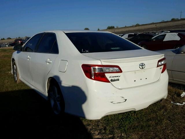 4T1BF1FK9EU742902 - 2014 TOYOTA CAMRY L WHITE photo 3