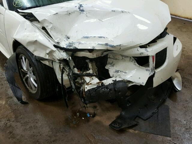 2G2WR544251316168 - 2005 PONTIAC GRAND PRIX WHITE photo 9