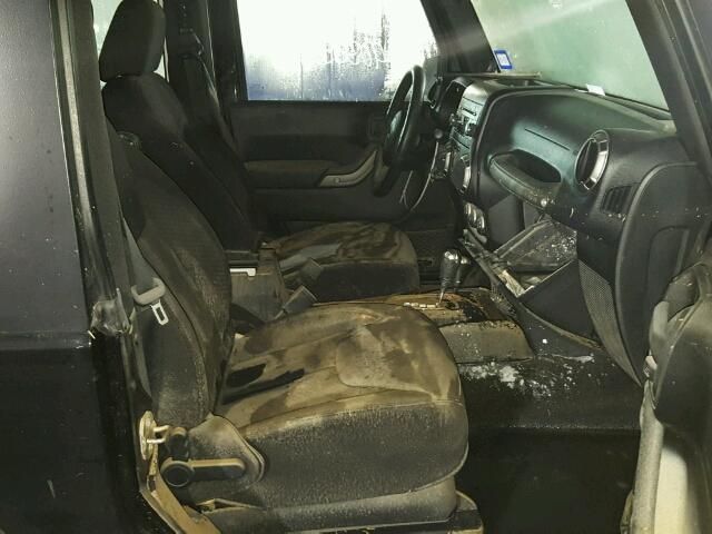 1C4GJWAG9DL606945 - 2013 JEEP WRANGLER BLACK photo 5