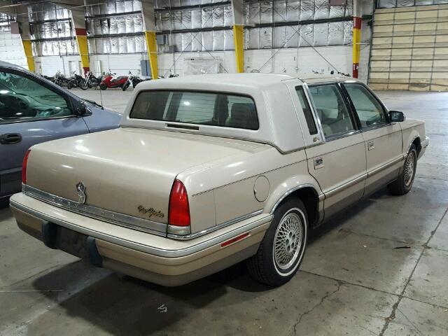 1C3XV66L1PD127755 - 1993 CHRYSLER NEW YORKER 棕色 照片 4