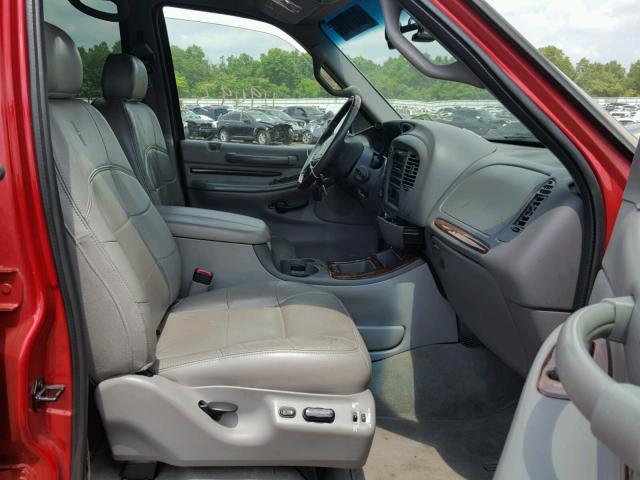 5LMFU28A5YLJ28308 - 2000 LINCOLN NAVIGATOR RED photo 5