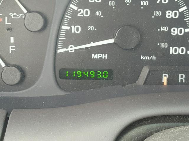 5LMFU28A5YLJ28308 - 2000 LINCOLN NAVIGATOR RED photo 8