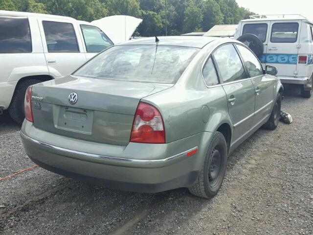 WVWPD63B82P446703 - 2002 VOLKSWAGEN PASSAT GLS GREEN photo 4