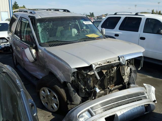 5LMFU27515LJ19055 - 2005 LINCOLN NAVIGATOR SILVER photo 1