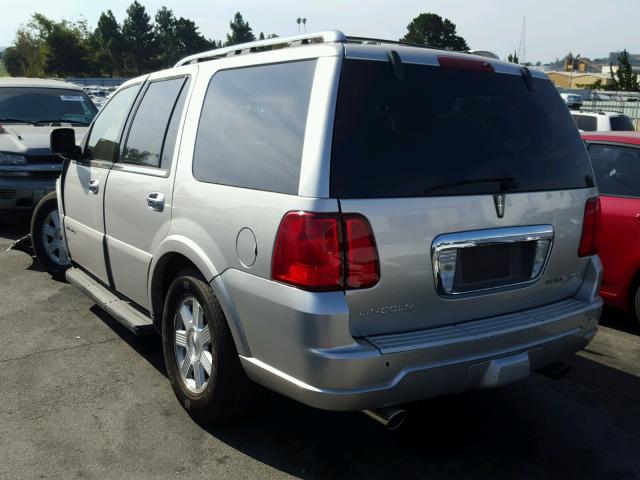 5LMFU27515LJ19055 - 2005 LINCOLN NAVIGATOR 银色 照片 3