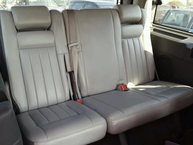 5LMFU27515LJ19055 - 2005 LINCOLN NAVIGATOR 银色 照片 9