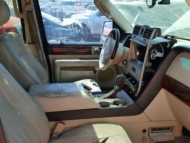 5LMFU27R93LJ24634 - 2003 LINCOLN NAVIGATOR Schwarz Foto 5