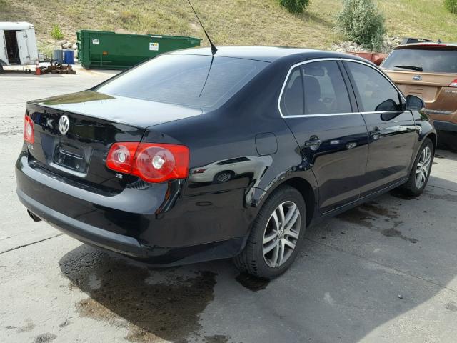 3VWEF71K07M166374 - 2007 VOLKSWAGEN JETTA WOLF BLACK photo 4