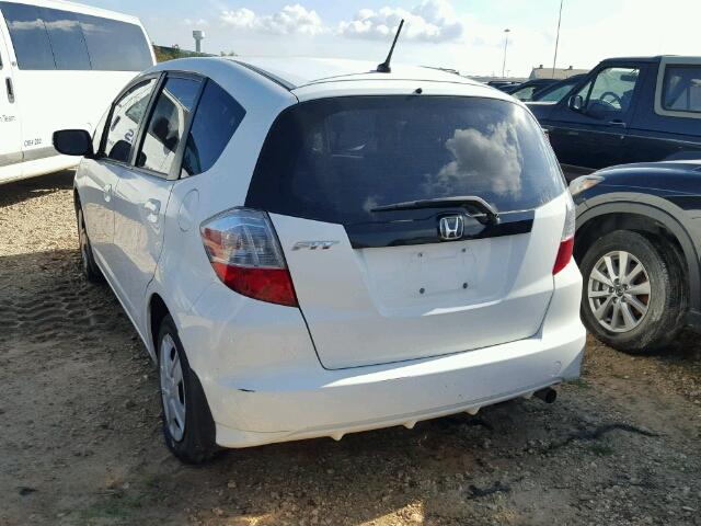 JHMGE8H31DC070641 - 2013 HONDA FIT WHITE photo 3