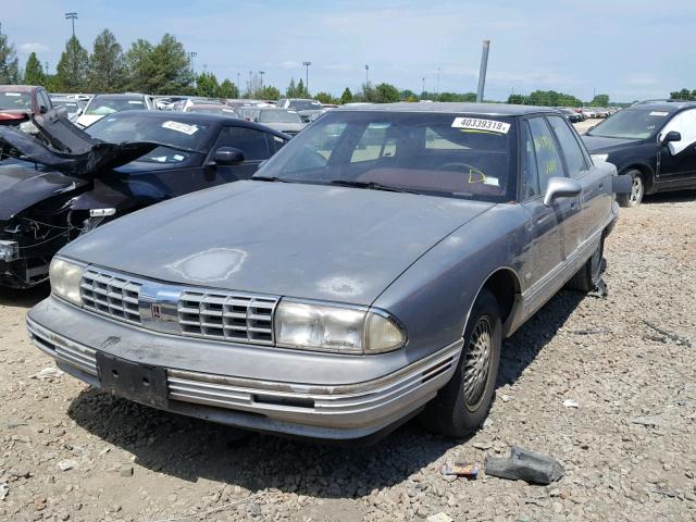 1G3CW53L1N4345357 - 1992 OLDSMOBILE 98 REGENCY GRAY photo 2