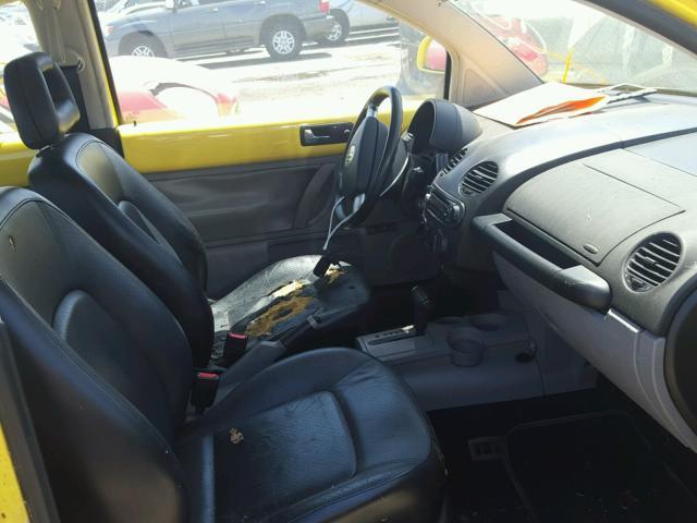 3VWCC21C0XM442824 - 1999 VOLKSWAGEN NEW BEETLE 黄色 照片 5