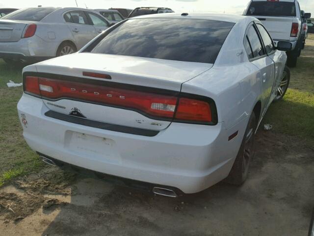 2C3CDXHG1EH263567 - 2014 DODGE CHARGER WHITE photo 4