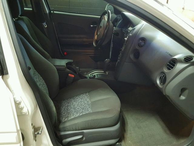 2G2WS522741112583 - 2004 PONTIAC GRAND PRIX WHITE photo 5