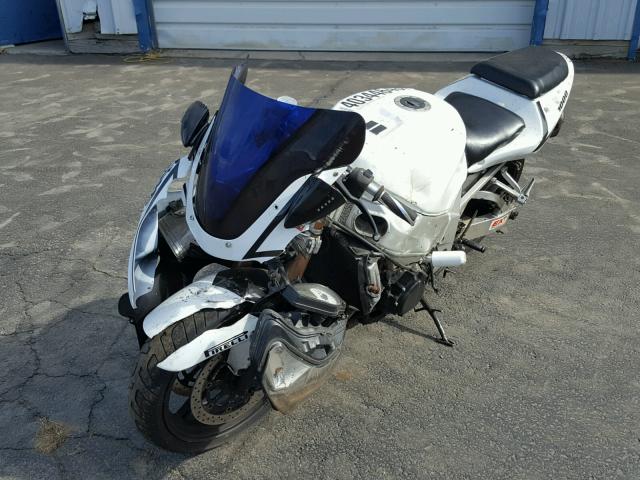 JS1GT74A722109512 - 2002 SUZUKI GSX-R1000 WHITE photo 2