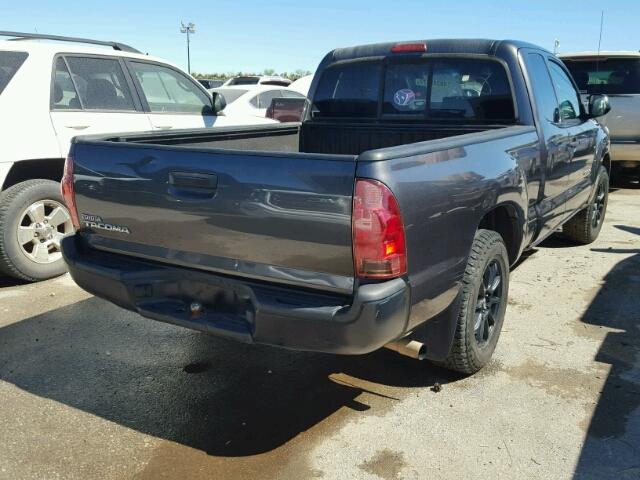 5TFTX4CN7FX063099 - 2015 TOYOTA TACOMA GRAY photo 4