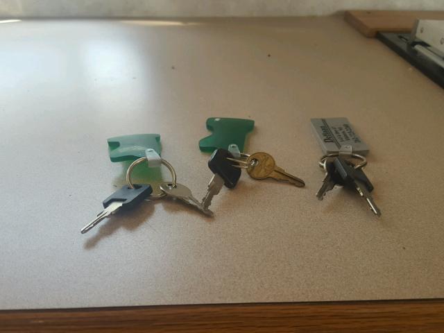 4YDF3652124501146 - 2002 KEYSTONE MONTANA WHITE photo 9