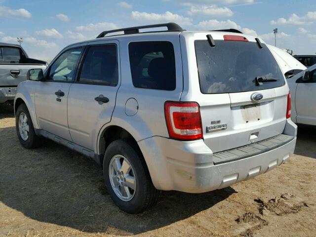 1FMCU0D70AKD26567 - 2010 FORD ESCAPE SILVER photo 3