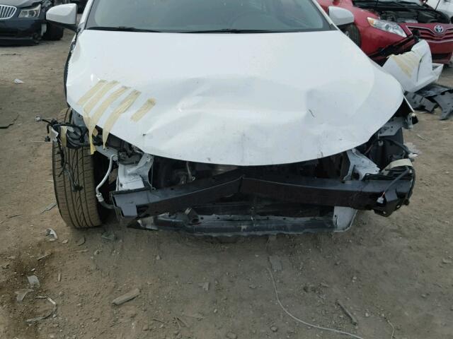 4T4BF1FK7FR467232 - 2015 TOYOTA CAMRY LE თეთრი ფოტო 9