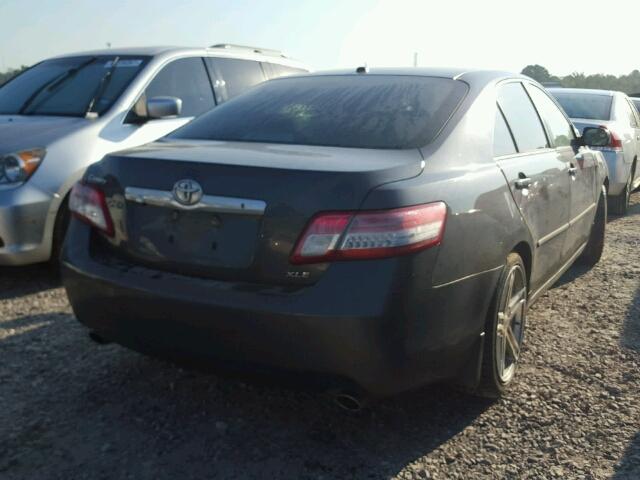 4T1BK3EK7BU127530 - 2011 TOYOTA CAMRY SE GRAY photo 4