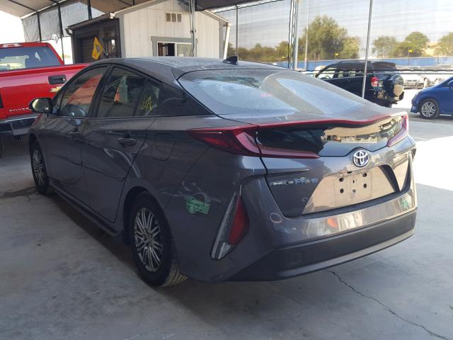 JTDKARFP2H3018122 - 2017 TOYOTA PRIUS PRIM 灰色 照片 3