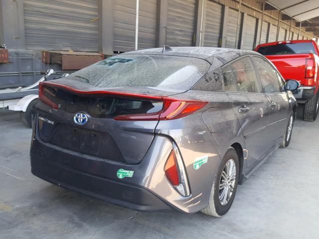 JTDKARFP2H3018122 - 2017 TOYOTA PRIUS PRIM 灰色 照片 4