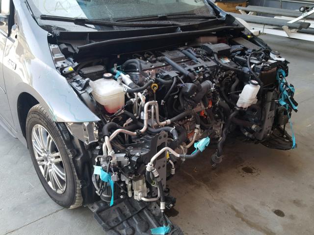 JTDKARFP2H3018122 - 2017 TOYOTA PRIUS PRIM 灰色 照片 9