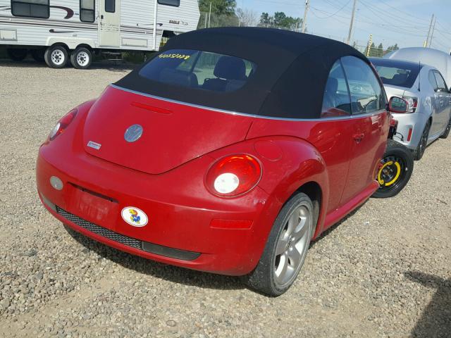 3VWSF31Y66M327874 - 2006 VOLKSWAGEN NEW BEETLE RED photo 4