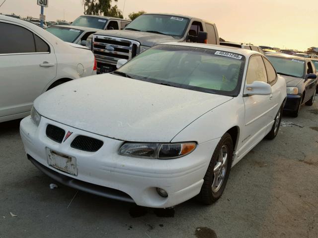 1G2WP12K52F236822 - 2002 PONTIAC GRAND PRIX WHITE photo 2