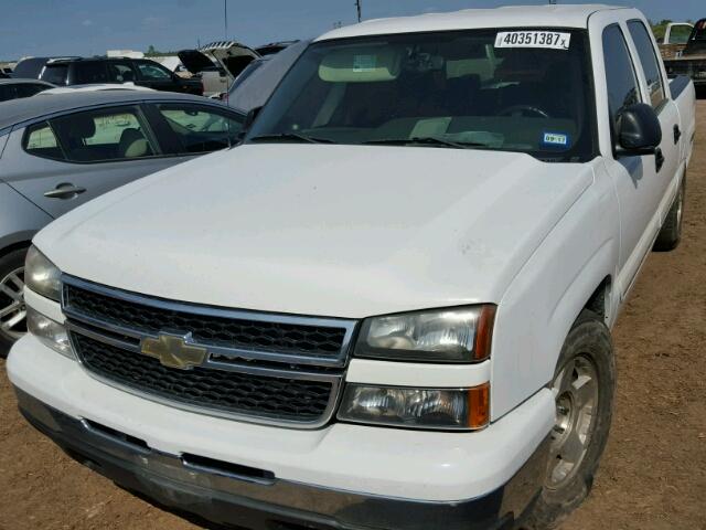 2GCEC13T661233208 - 2006 CHEVROLET SILVERADO WHITE photo 2