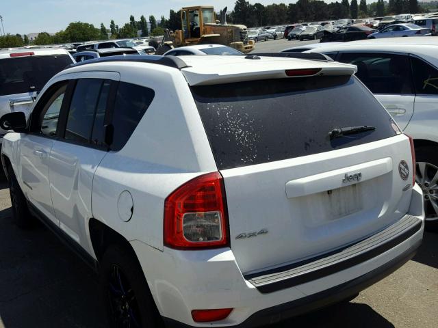 1J4NF1FB0BD282813 - 2011 JEEP COMPASS SP WHITE photo 3