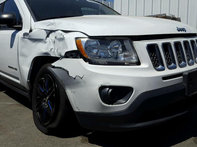 1J4NF1FB0BD282813 - 2011 JEEP COMPASS SP WHITE photo 9