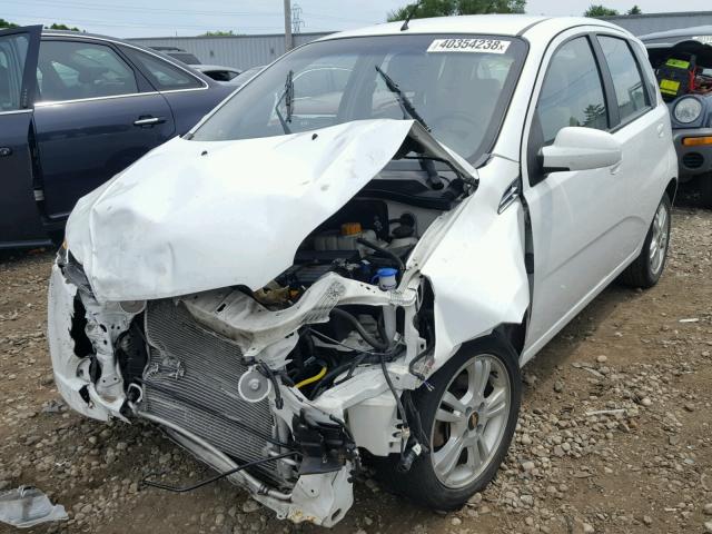 KL1TD6DE9BB142128 - 2011 CHEVROLET AVEO LS WHITE photo 2