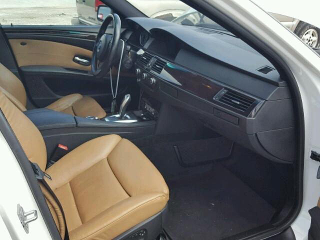 WBANV9C59AC138118 - 2010 BMW 535 WHITE photo 5