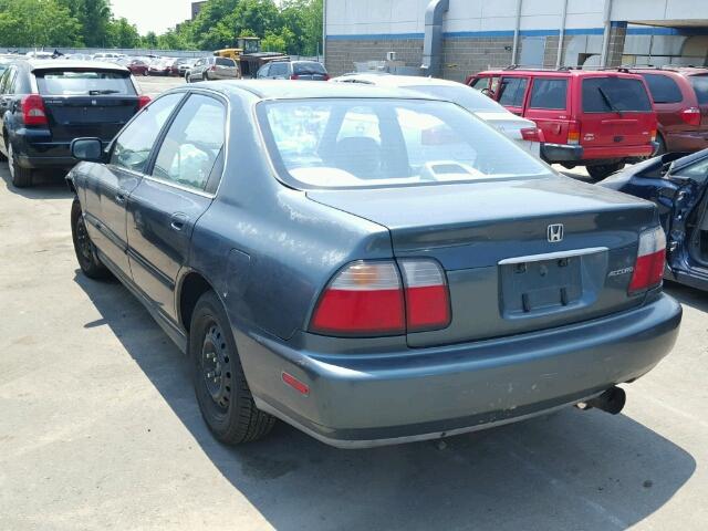 1HGCD5636TA048859 - 1996 HONDA ACCORD LX GREEN photo 3