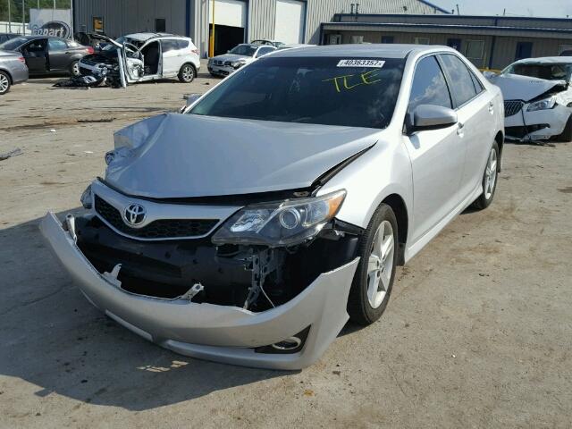 4T1BF1FK0DU258082 - 2013 TOYOTA CAMRY L SILVER photo 2