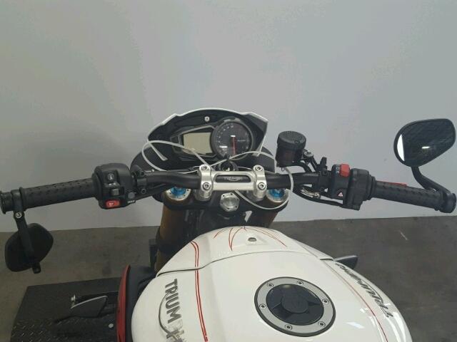 SMTN51PP6HJ793540 - 2017 TRIUMPH MOTORCYCLE SPEED TRIP WHITE photo 8
