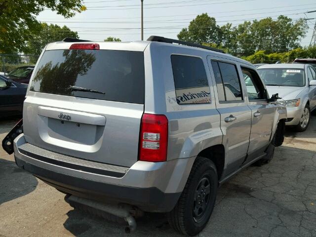 1C4NJPBB8ED827447 - 2014 JEEP PATRIOT SP GRAY photo 4