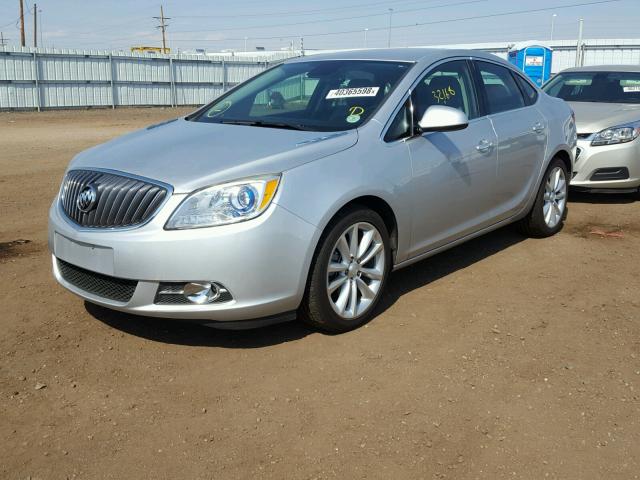 1G4PR5SK2D4197974 - 2013 BUICK VERANO CON SILVER photo 2