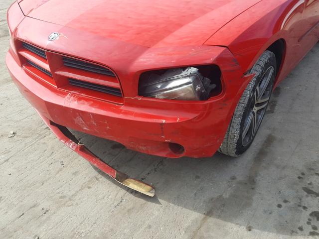 2B3KA43R28H166889 - 2008 DODGE CHARGER RED photo 9