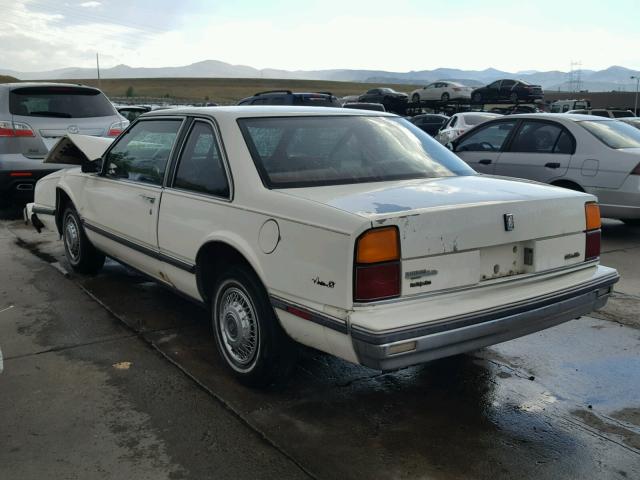 1G3HN3733G1870478 - 1986 OLDSMOBILE DELTA 88 R WHITE photo 3