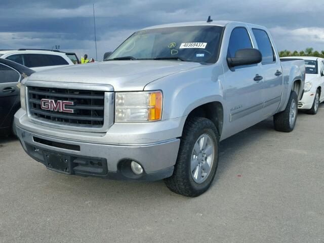 3GTRCVE03AG146443 - 2010 GMC SIERRA C15 SILVER photo 2