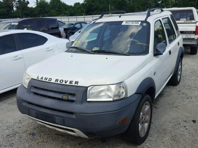 SALNY22252A379205 - 2002 LAND ROVER FREELANDER WHITE photo 2