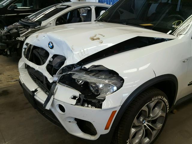 5UXZV8C50BL418637 - 2011 BMW X5 XDRIVE5 WHITE photo 9