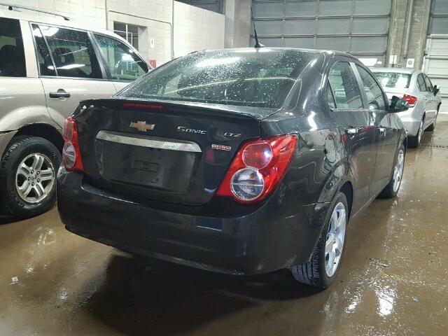 1G1JE5SB7E4145188 - 2014 CHEVROLET SONIC LTZ BLACK photo 4