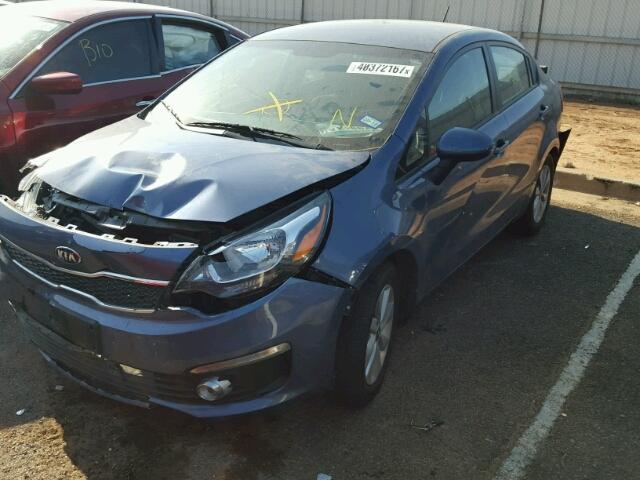 KNADN4A39G6593557 - 2016 KIA RIO EX BLUE photo 2