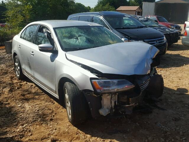 3VWDX7AJ9DM444409 - 2013 VOLKSWAGEN JETTA SE Gümüş foto 1