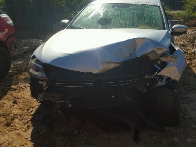 3VWDX7AJ9DM444409 - 2013 VOLKSWAGEN JETTA SE Gümüş foto 9