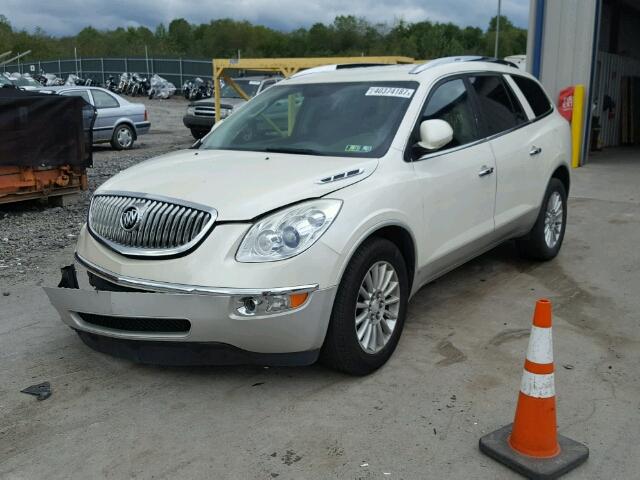 5GAEV23748J188007 - 2008 BUICK ENCLAVE CX WHITE photo 2