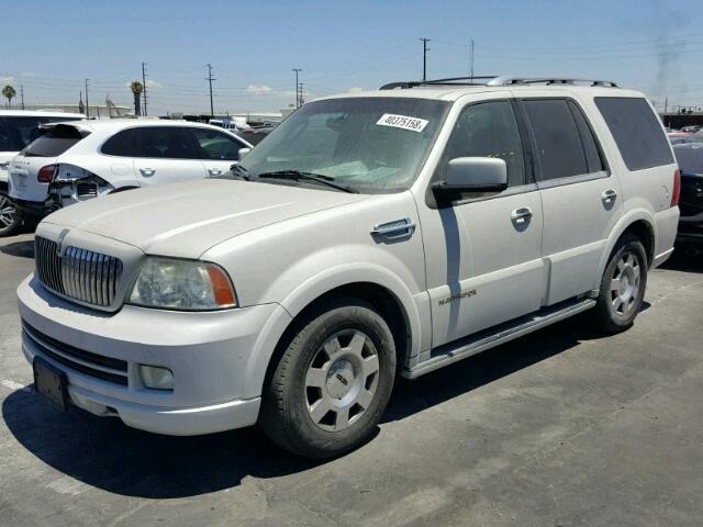 5LMFU28525LJ08418 - 2005 LINCOLN NAVIGATOR 白色 照片 2